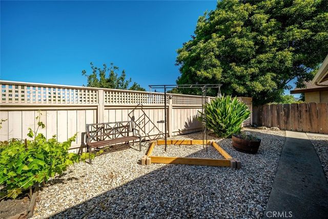 1736 Royal Court, San Luis Obispo, CA 93405