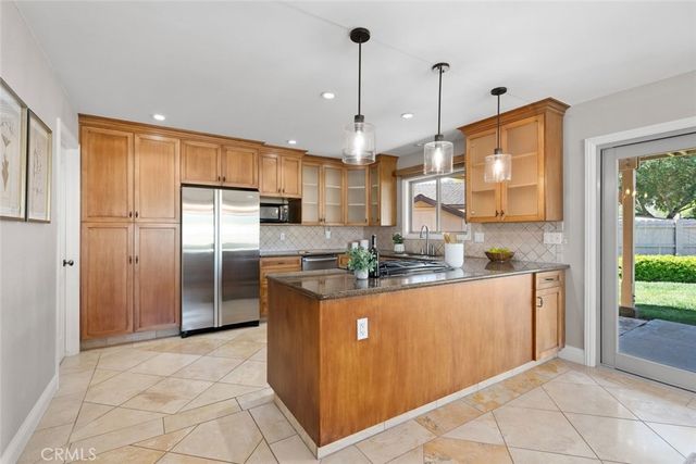 1736 Royal Court, San Luis Obispo, CA 93405