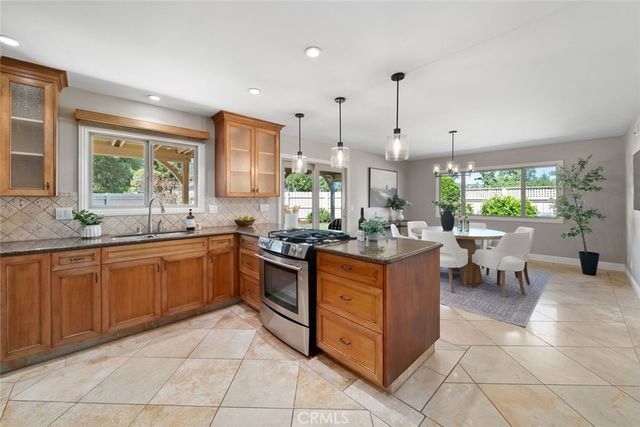 1736 Royal Court, San Luis Obispo, CA 93405