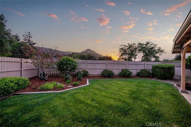 1736 Royal Court, San Luis Obispo, CA 93405