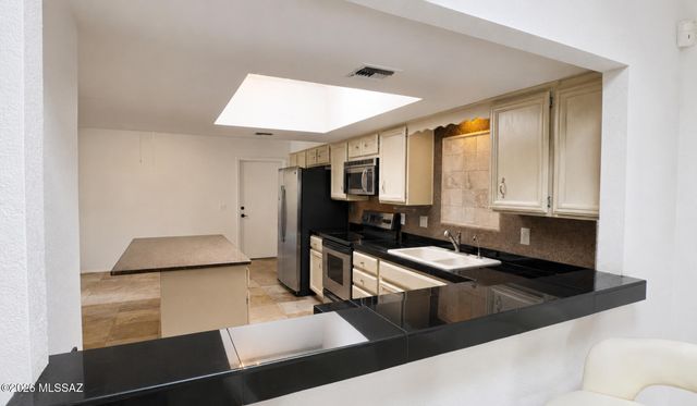 6887 E Via Vigna, Tucson, AZ 85750