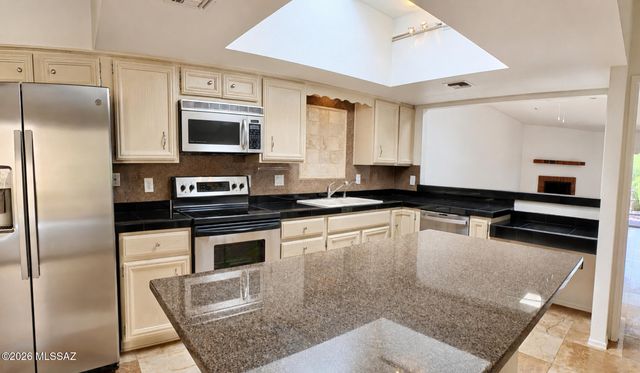 6887 E Via Vigna, Tucson, AZ 85750