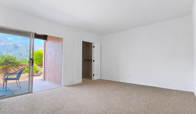6887 E Via Vigna, Tucson, AZ 85750