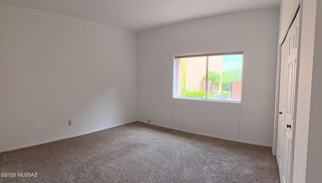 6887 E Via Vigna, Tucson, AZ 85750