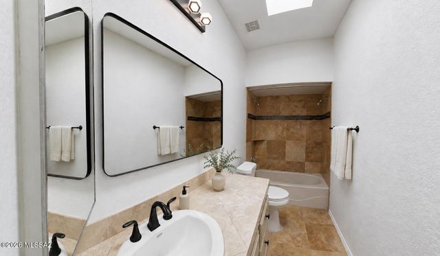 6887 E Via Vigna, Tucson, AZ 85750
