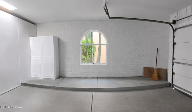 6887 E Via Vigna, Tucson, AZ 85750