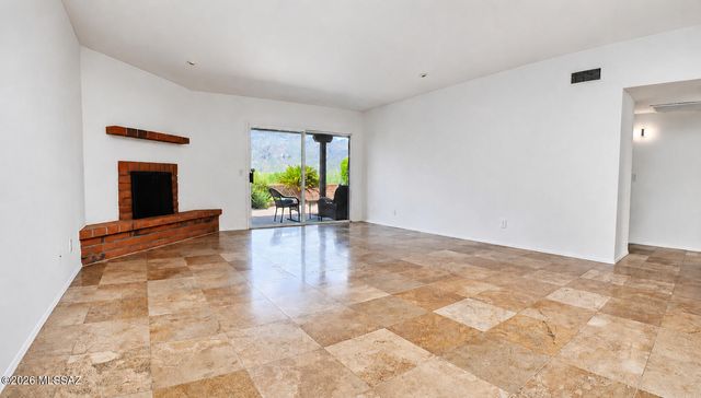6887 E Via Vigna, Tucson, AZ 85750
