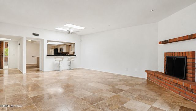 6887 E Via Vigna, Tucson, AZ 85750