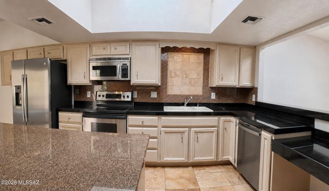 6887 E Via Vigna, Tucson, AZ 85750