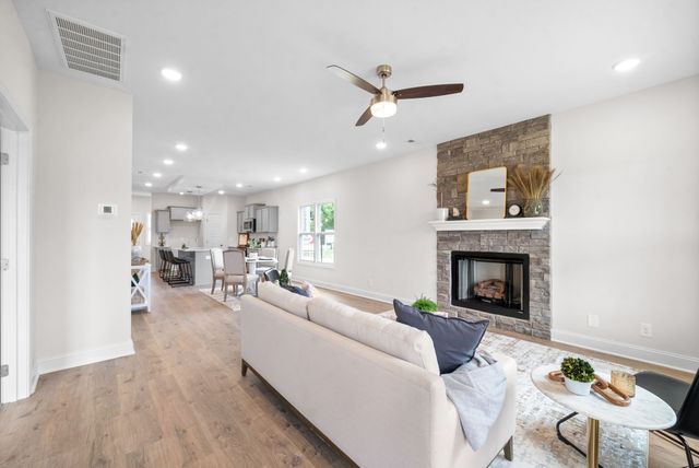 366 Galway Dr, Clarksville, TN 37042