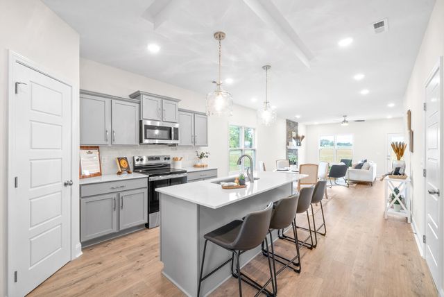 366 Galway Dr, Clarksville, TN 37042