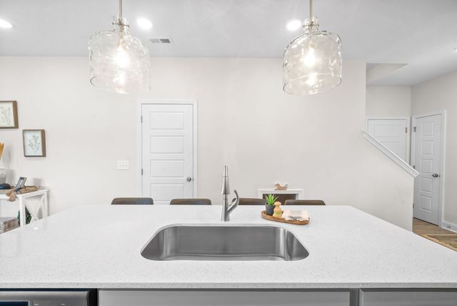 366 Galway Dr, Clarksville, TN 37042