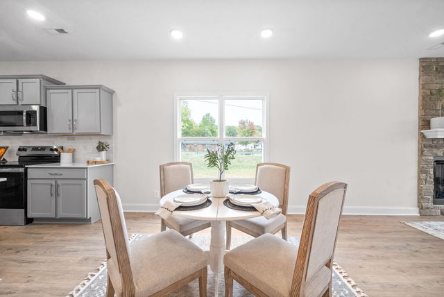 366 Galway Dr, Clarksville, TN 37042