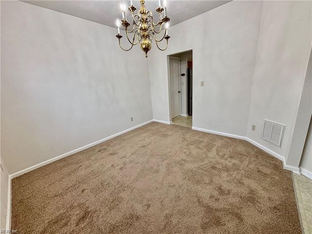 301 Lincoln RD, Chesapeake, VA 23320