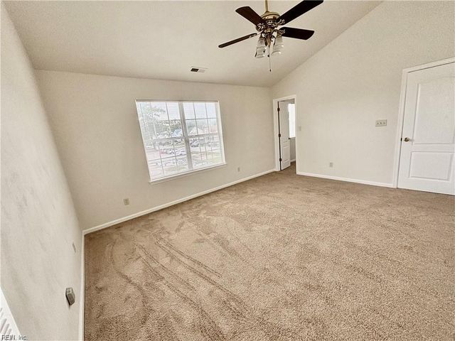 301 Lincoln RD, Chesapeake, VA 23320