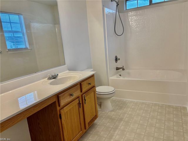 301 Lincoln RD, Chesapeake, VA 23320