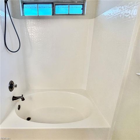 301 Lincoln RD, Chesapeake, VA 23320