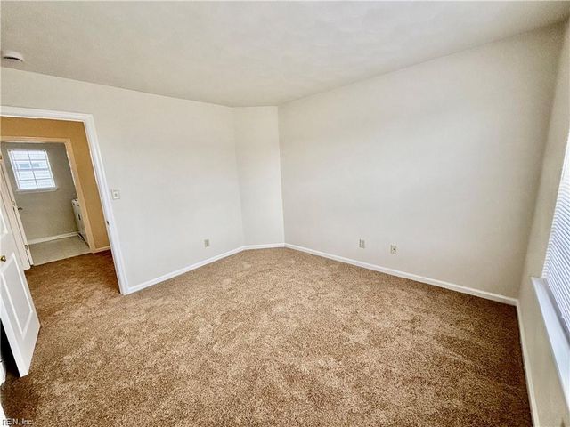 301 Lincoln RD, Chesapeake, VA 23320