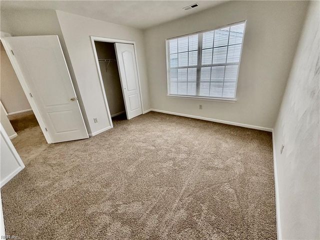 301 Lincoln RD, Chesapeake, VA 23320