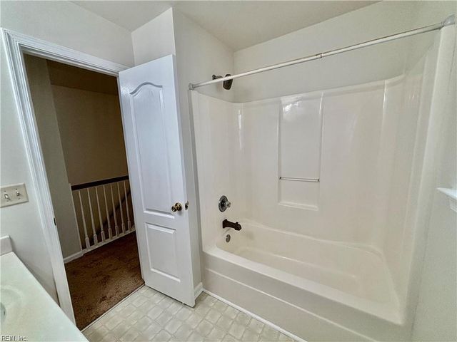 301 Lincoln RD, Chesapeake, VA 23320