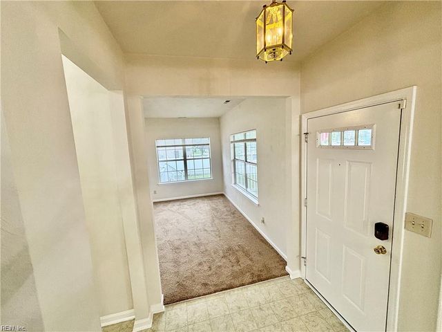 301 Lincoln RD, Chesapeake, VA 23320