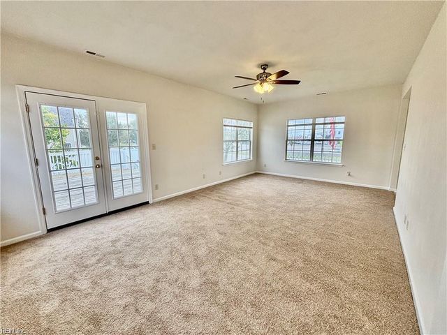 301 Lincoln RD, Chesapeake, VA 23320