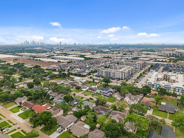 2707 Droxford Drive, Houston, TX 77008