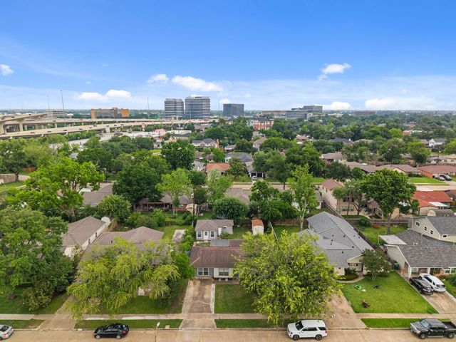 2707 Droxford Drive, Houston, TX 77008