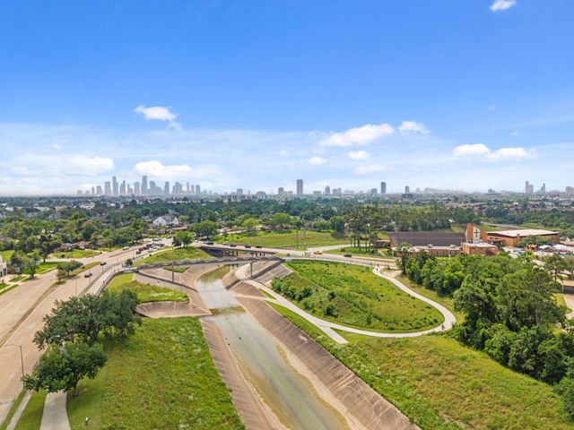 2707 Droxford Drive, Houston, TX 77008