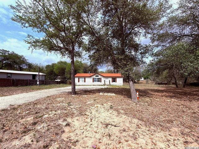 22819 Grand Spg, Elmendorf, TX 78112