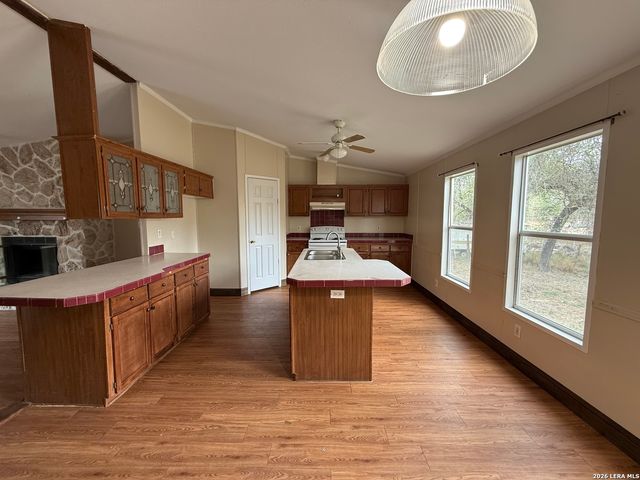 22819 Grand Spg, Elmendorf, TX 78112