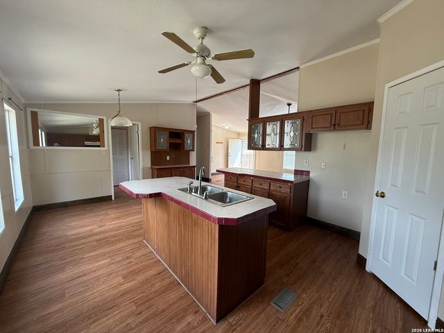 22819 Grand Spg, Elmendorf, TX 78112