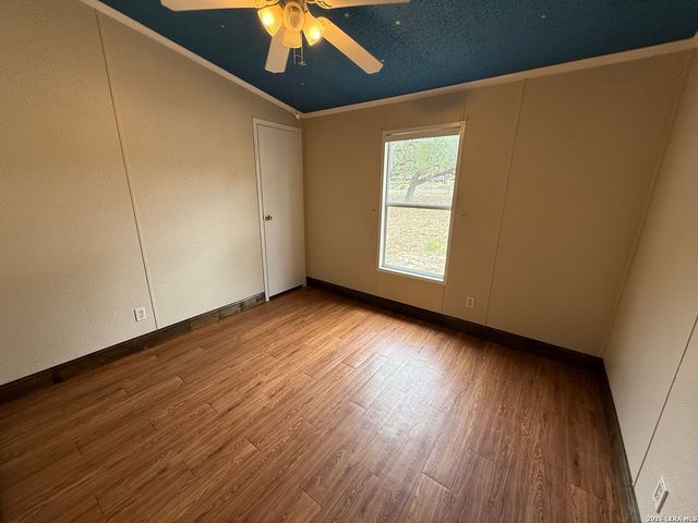 22819 Grand Spg, Elmendorf, TX 78112