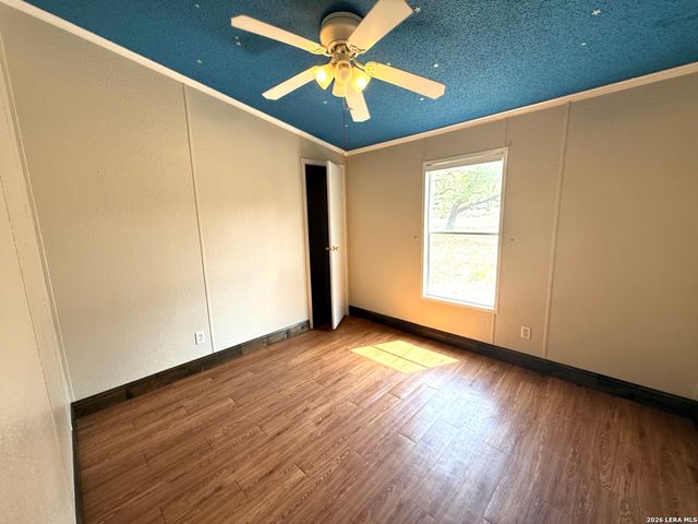 22819 Grand Spg, Elmendorf, TX 78112