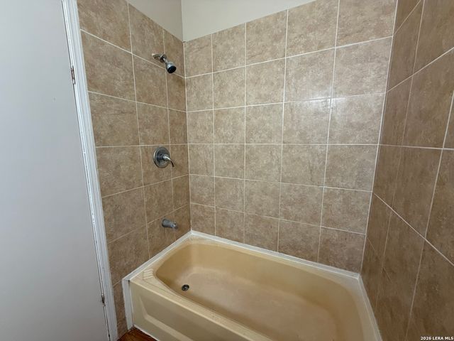 22819 Grand Spg, Elmendorf, TX 78112