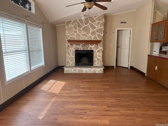 22819 Grand Spg, Elmendorf, TX 78112