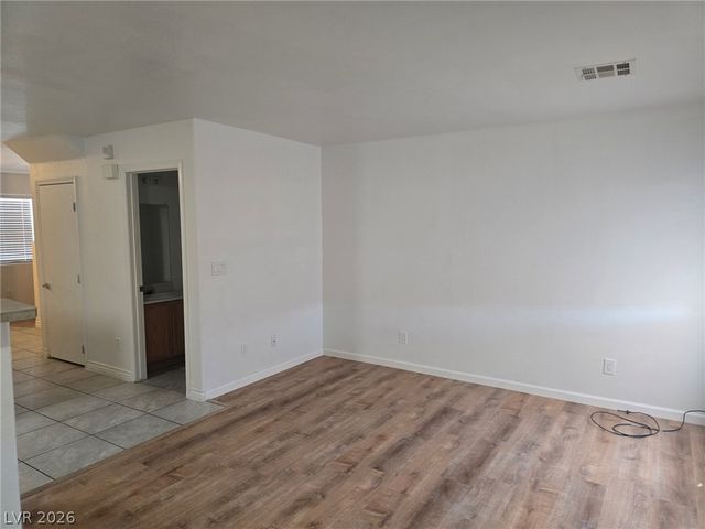 2517 Danborough Court 106, Las Vegas, NV 89106
