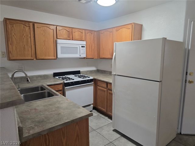 2517 Danborough Court 106, Las Vegas, NV 89106