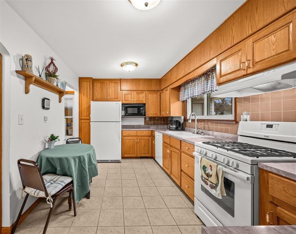 1225 Country Club Drive, Niles, MI 49120