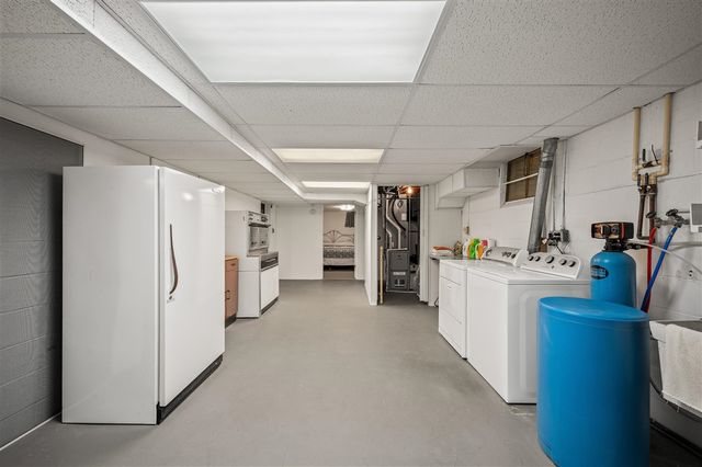 1225 Country Club Drive, Niles, MI 49120