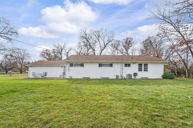 1225 Country Club Drive, Niles, MI 49120