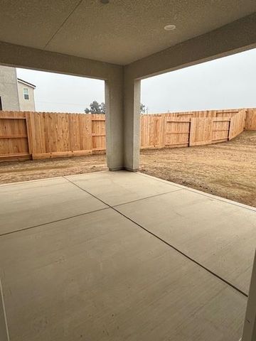 1276 Catherdral Court S, Madera, CA 93636