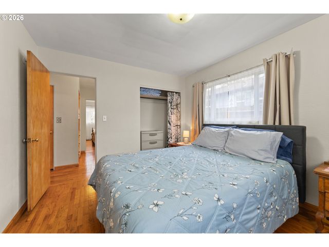 439 W AGEE St, Roseburg, OR 97471