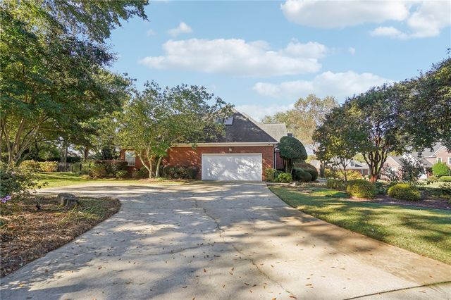 102 Lockmere Court, Easley, SC 29642