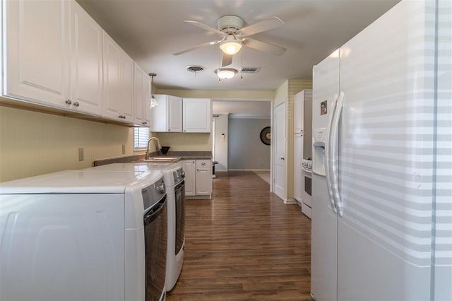 428 W Claude Street W, Lake Charles, LA 70605