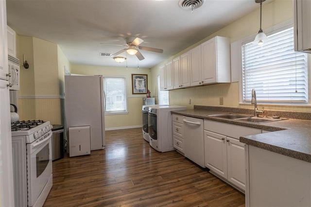 428 W Claude Street W, Lake Charles, LA 70605