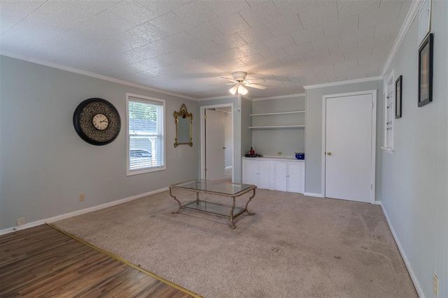 428 W Claude Street W, Lake Charles, LA 70605