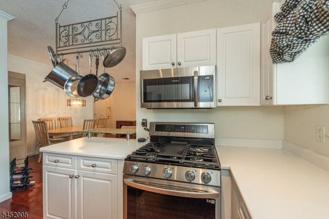 607 Brittany Dr, Wayne Twp., NJ 07470