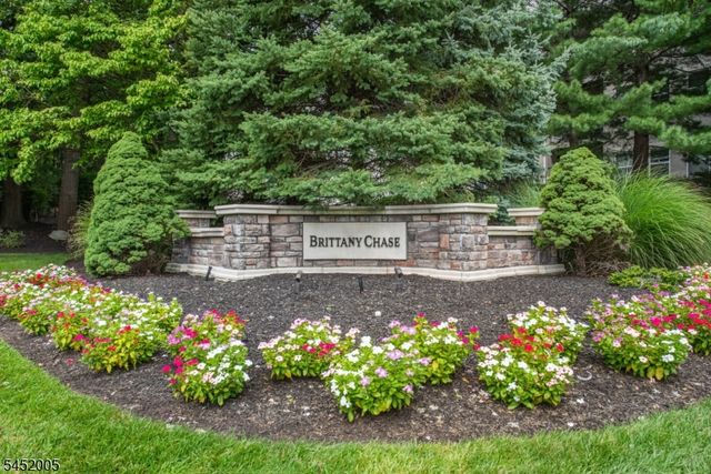 607 Brittany Dr, Wayne Twp., NJ 07470