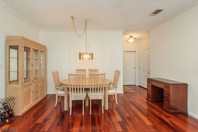 607 Brittany Dr, Wayne Twp., NJ 07470